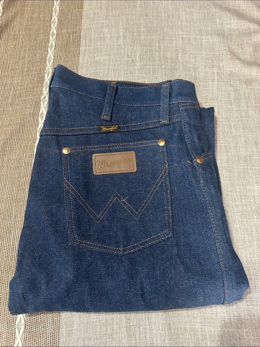 NWOT Wrangler Men's Indigo Straight-Leg Jeans